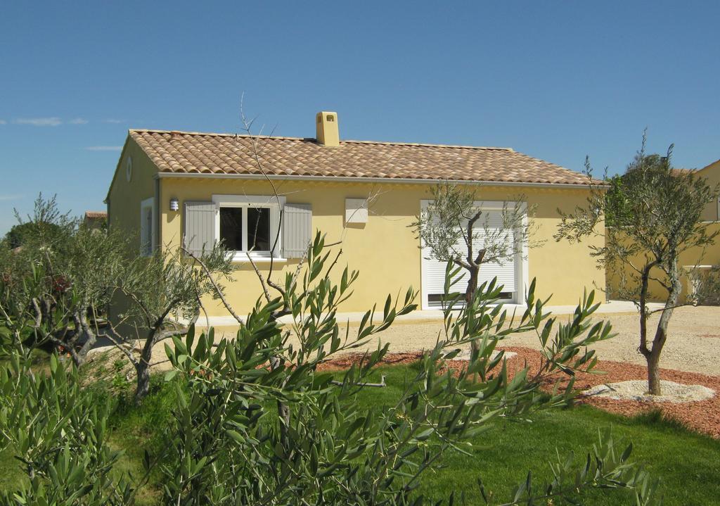 فيلا Le Jardin Des Tourterelles Robion en Luberon المظهر الخارجي الصورة